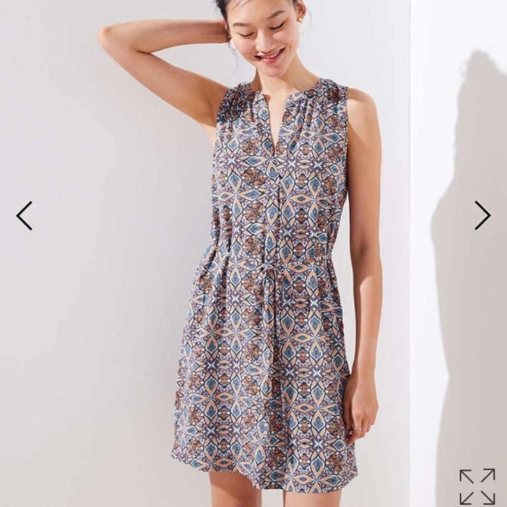 LOFT - Medallion Split Neck Tie Waist Dress - XS